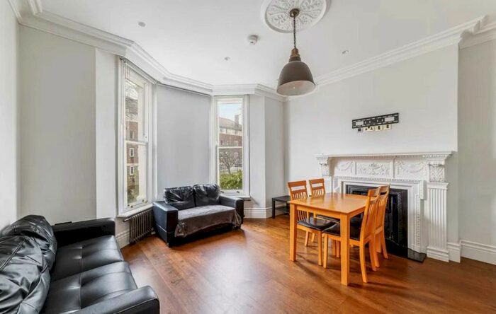 2 Bedroom Flat To Rent In The Grove, London, W5