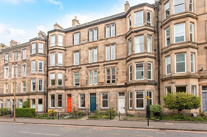 4 Bedroom Flat For Sale In Mcdonald Road, Broughton, Edinburgh, EH7