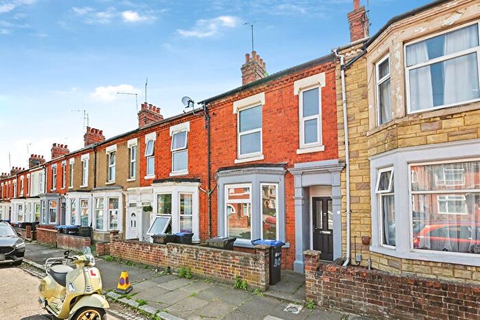 3 Bedroom Terraced House For Sale In Baring Road, Northampton, NN5