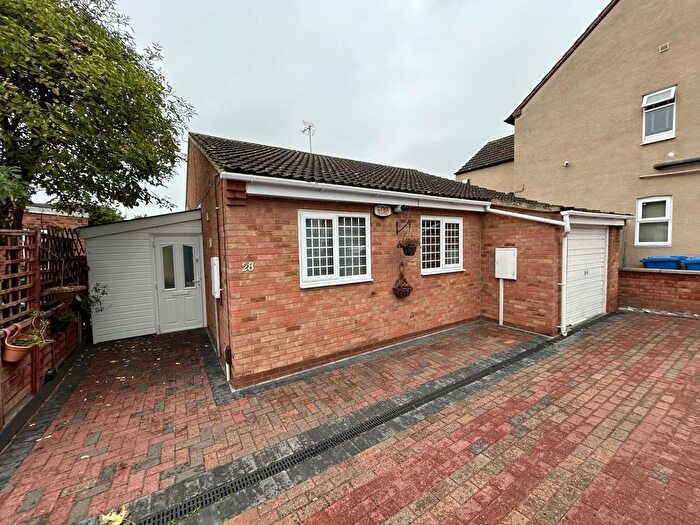 2 Bedroom Bungalow To Rent In Wallis Road, Kettering, NN15
