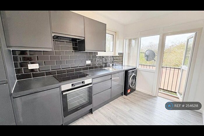 2 Bedroom Flat To Rent In Keal Avenue, Glasgow, G15
