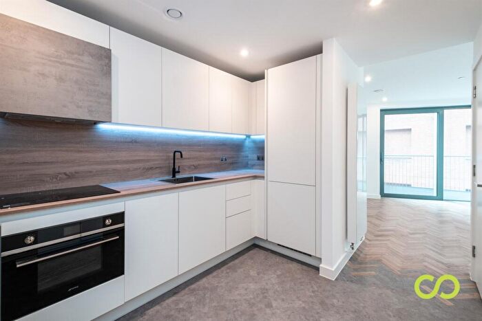 Flat To Rent In River Apartments, Gillender Street, Bow, E3