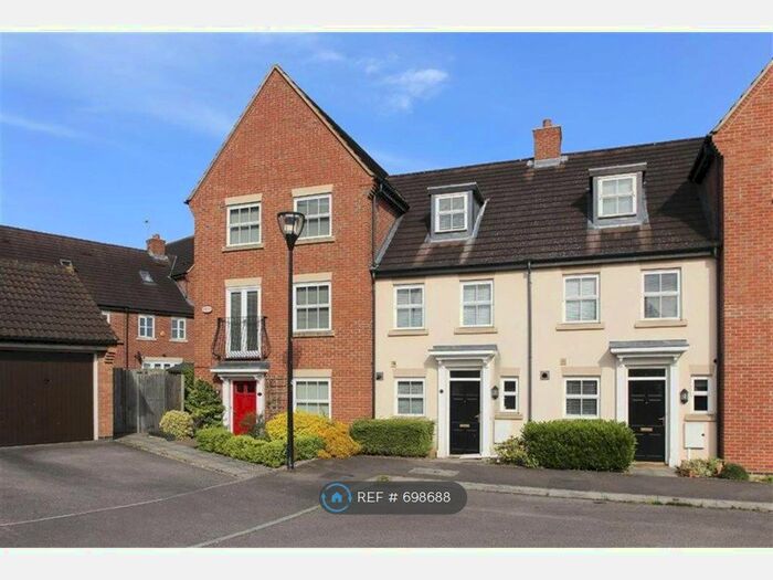 3 Bedroom Terraced House To Rent In Stonebridge Grove, Monkston Park, Milton Keynes, MK10