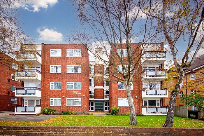 1 Bedroom Flat For Sale In Etchingham Park Road, Finchley, London, N3