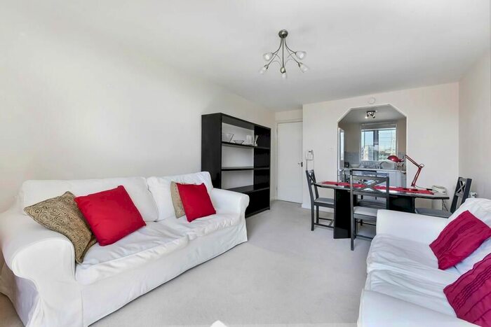 1 Bedroom Flat To Rent In Tradewinds Court, Asher Way, London, E1W