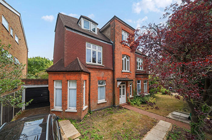 3 Bedroom Apartment For Sale In Homefield Road, Bromley, BR1