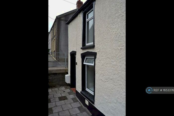 2 Bedroom End Of Terrace House To Rent In Allen Street, Mountain Ash, CF45