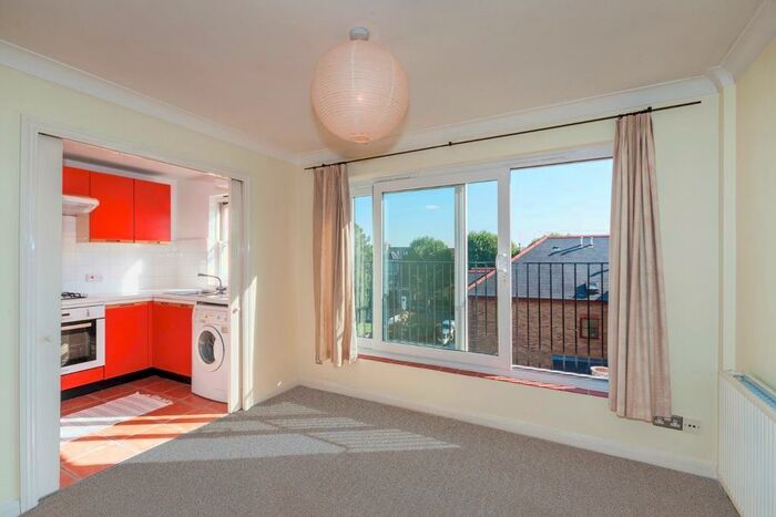 1 Bedroom Flat To Rent In Grenville Road, Finsbury Park, London, N19