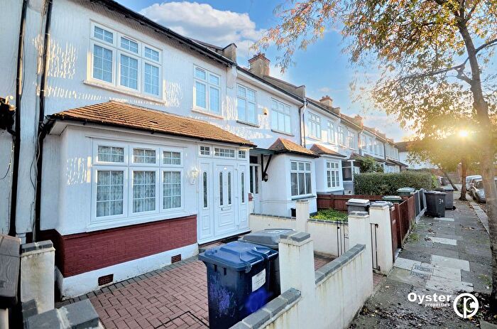 2 Bedroom Terraced House To Rent In Falkland Avenue, London, N11