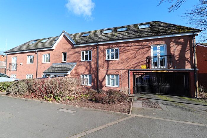 2 Bedroom Flat To Rent In Dillotford Avenue, Cheylesmore, Coventry, CV3
