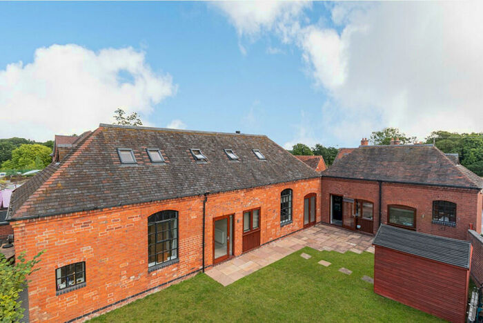 3 Bedroom Barn Conversion For Sale In Gorcott Hill, Worcestershire, B98