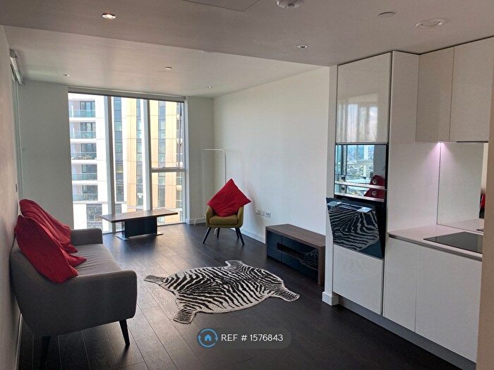 2 Bedroom Flat To Rent In Skygardens, London, SW8