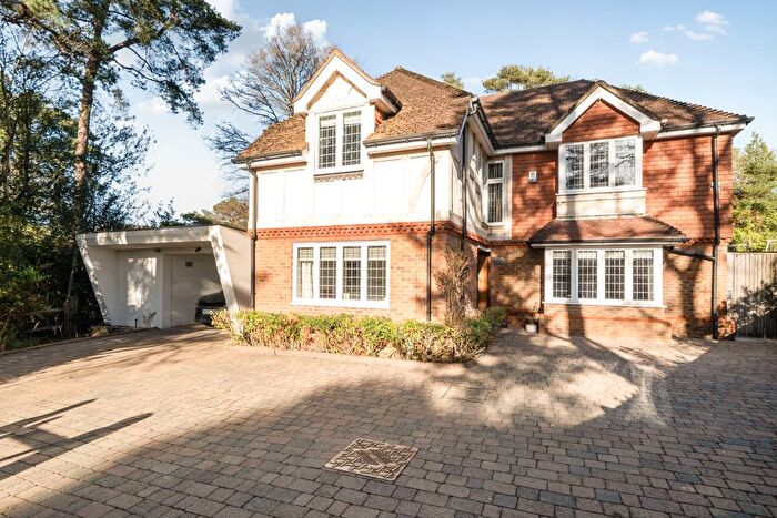 5 Bedroom Detached House For Sale In Goldsmiths Avenue, Crowborough, TN6