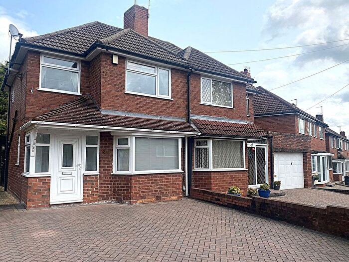 3 Bedroom Semi-Detached House To Rent In Curbar Road, Birmingham, B42