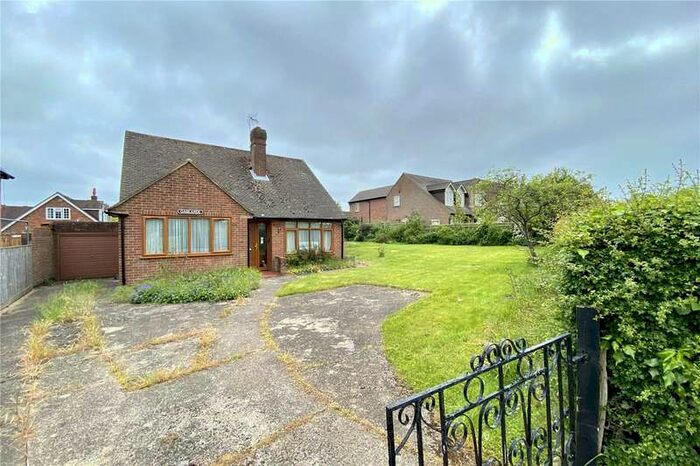 3 Bedroom Detached Bungalow To Rent In The Common, Winchmore Hill, Amersham, HP7