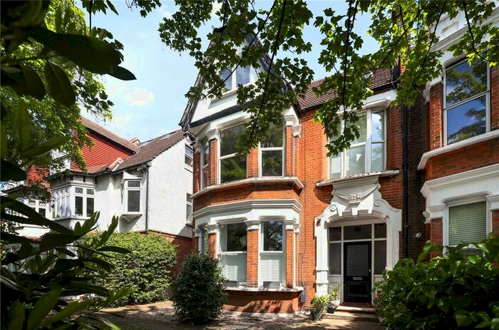 2 Bedroom Flat To Rent In Blake Hall Road, London, E11