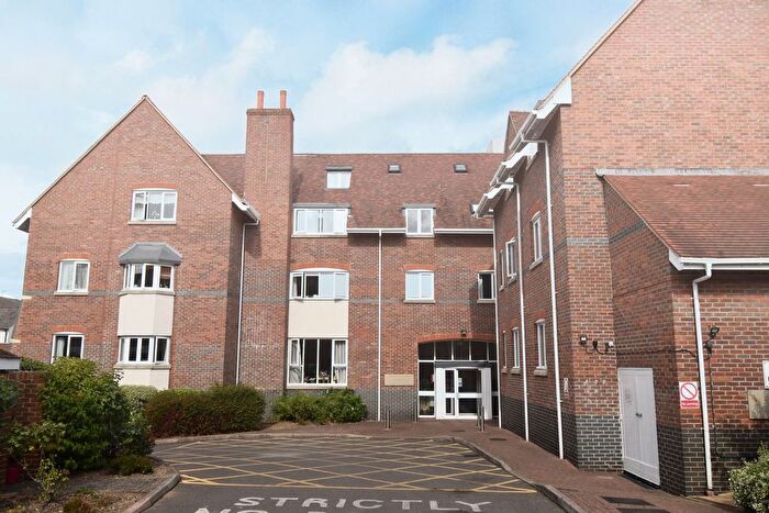 2 Bedroom Property For Sale In Bridge Street, Walton-On-Thames, KT12