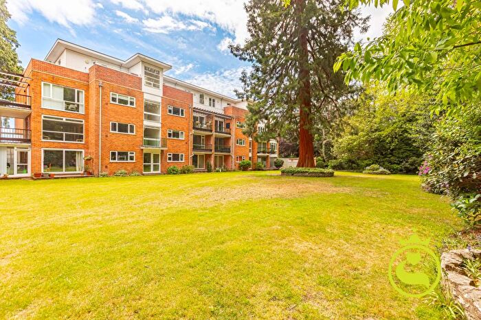 2 Bedroom Flat For Sale In Conifers, The Avenue, BH13