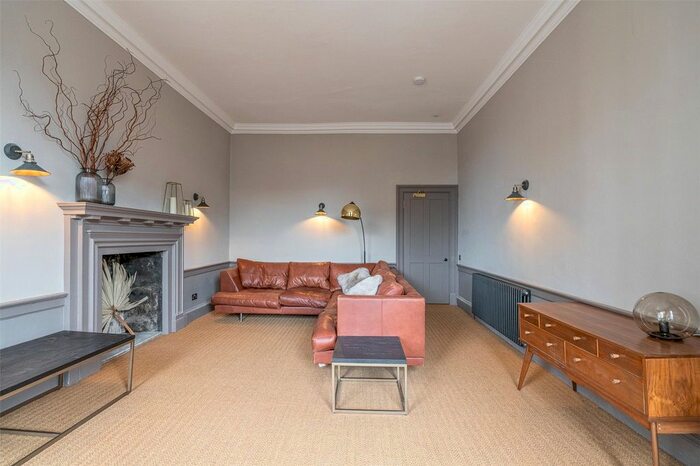3 Bedroom Flat To Rent In St. James Square, Edinburgh, EH1