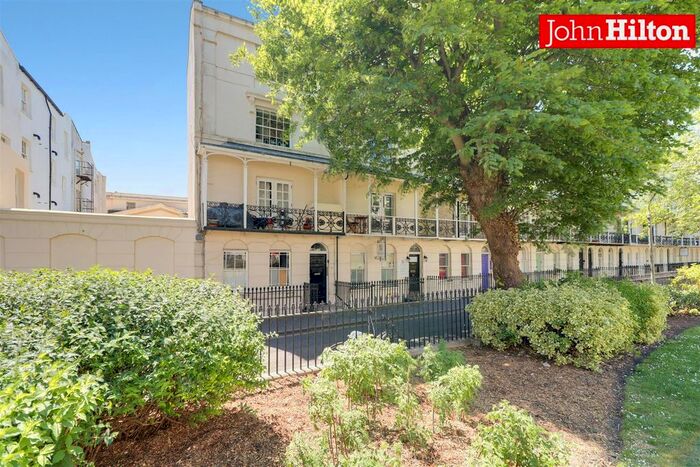 2 Bedroom Flat To Rent In Russell Square, Brighton, BN1