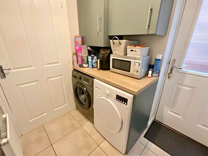 4 Bedroom Detached House For Sale In Mallow Avenue, Shavington, CW2