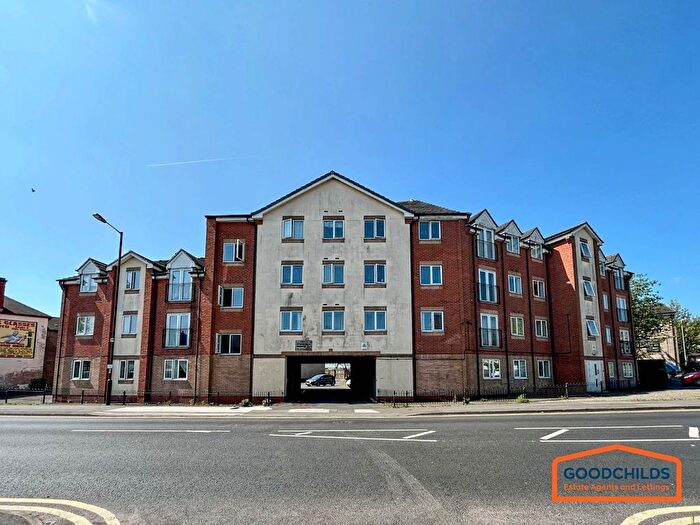 2 Bedroom Flat To Rent In High Street, Bloxwich, WS3