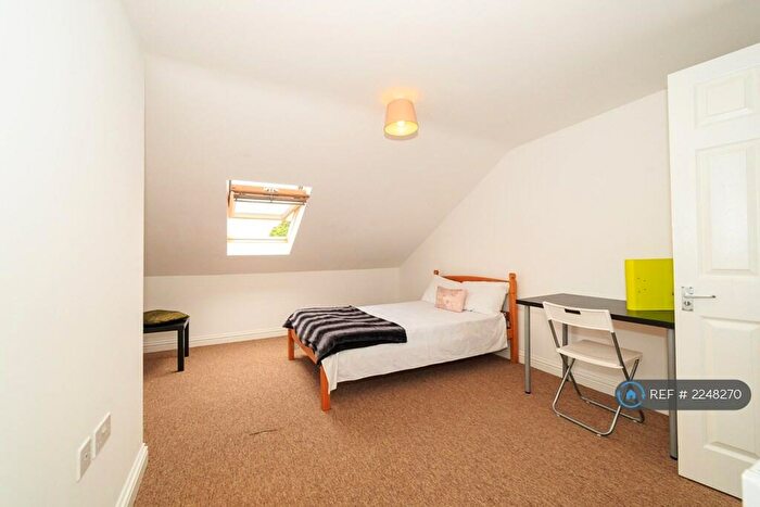 6 Bedroom Terraced House To Rent In Baileys Road, Southsea, PO5