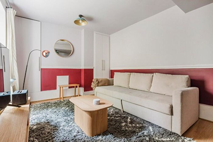 1 Bedroom Apartment To Rent In Mornington Crescent, London, NW1