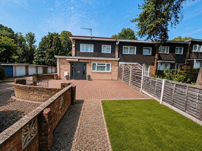 3 Bedroom End Terrace House For Sale In The Hoe, Watford, WD19