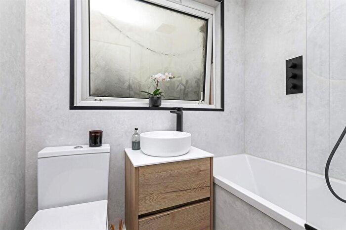 3 Bedroom Terraced House For Sale In Macbeth, East Kilbride, Glasgow, South Lanarkshire, G74