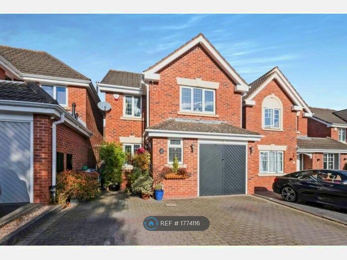 3 Bedroom Detached House To Rent In Kingfisher Close, Birmingham, B26