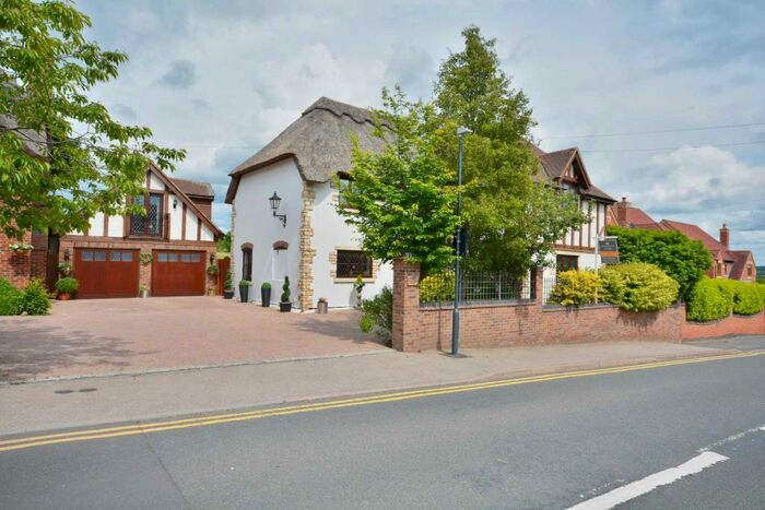 5 Bedroom Detached House For Sale In Daventry Road, Dunchurch, CV22