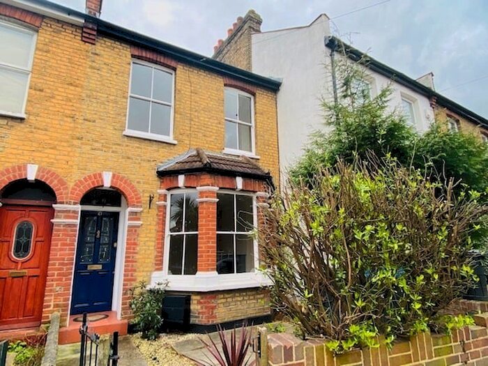 Houses to rent in Gothic Cottages, Enfield, EN2