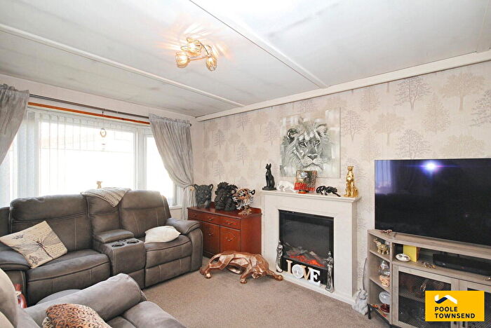 2 Bedroom Chalet For Sale In West Shore Park, Walney, Barrow-in-furness, LA14