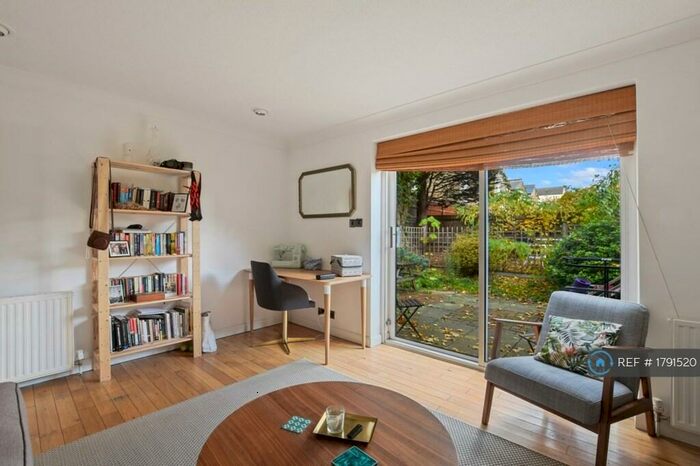 2 Bedroom Flat To Rent In Crediton Road, London, NW10