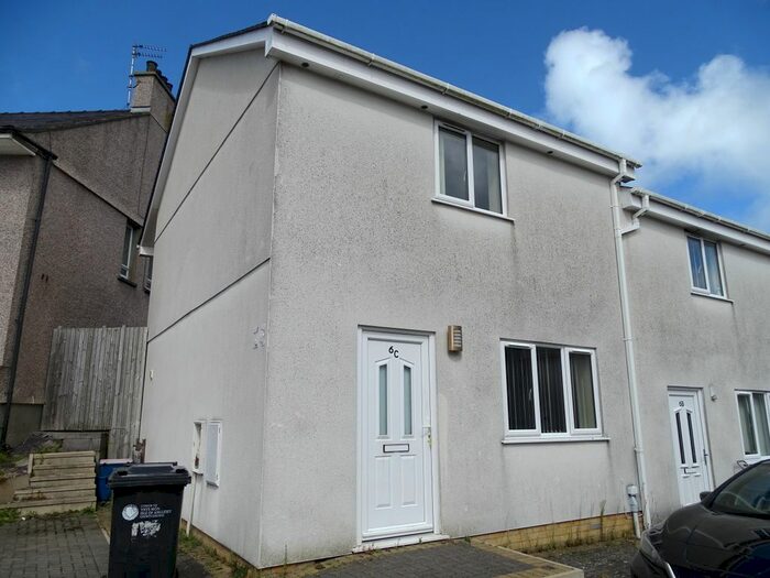 2 Bedroom Semi-Detached House To Rent In Mount Pleasant, Caergybi, Ynys Mon, LL65