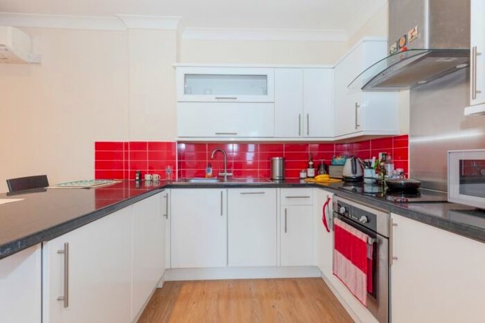 1 Bedroom Flat To Rent In Horse Fair, Banbury, OX16