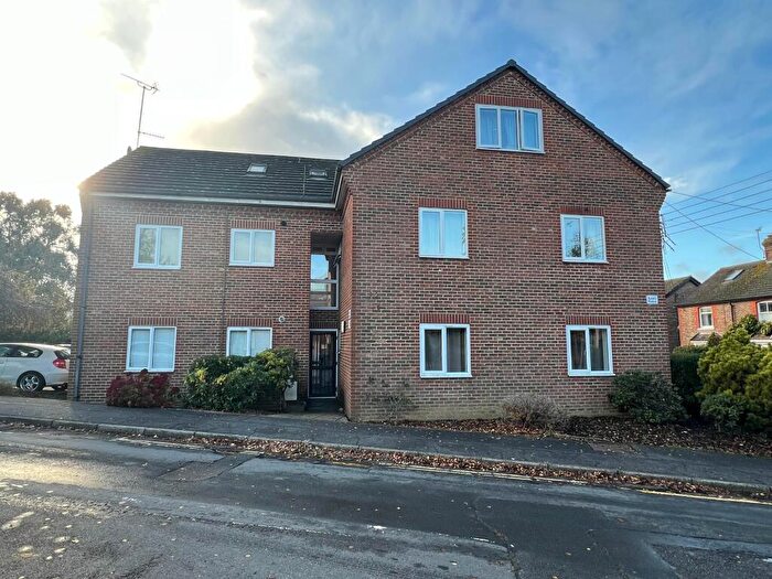 1 Bedroom Flat To Rent In Triangle Road, Haywards Heath, RH16