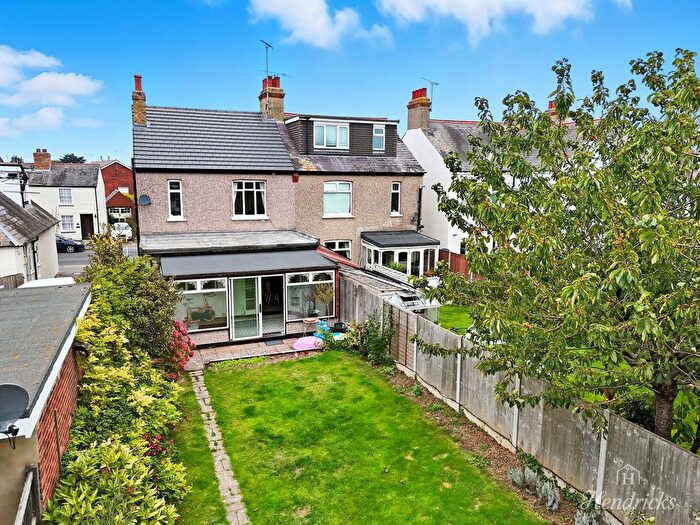 3 Bedroom Semi-Detached House For Sale In High Street, Southend-On-Sea, SS3