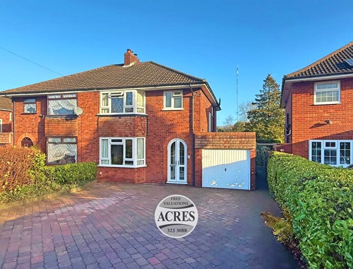 3 Bedroom Semi Detached House For Sale In Clarence Road, Four Oaks, Sutton Coldfield, B74