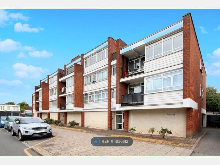 1 Bedroom Flat To Rent In Whitchurch Lane, Edgware, HA8