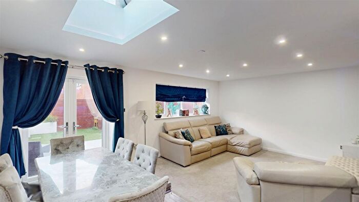 3 Bedroom Semi-detached House For Sale In Cherleton, Two Mile Ash, Milton Keynes, MK8