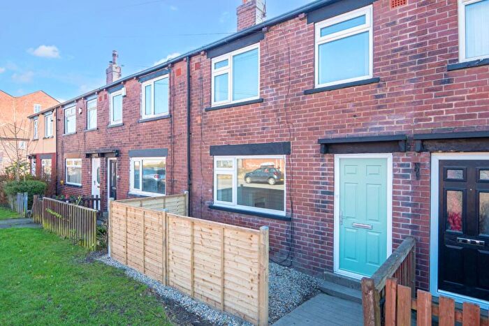 3 Bedroom Terraced House For Sale In Broad Lane, Leeds, LS13