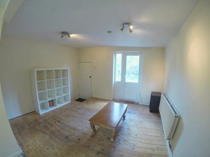 2 Bedroom Flat To Rent In Hackney Road, London, E2