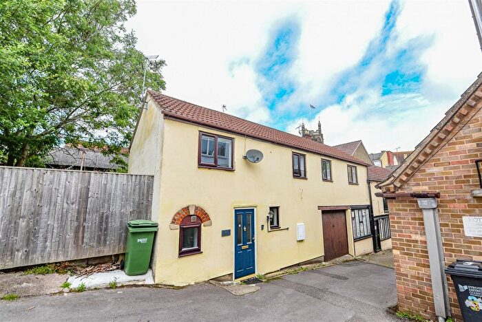 2 Bedroom Detached House For Sale In Silver Street, Dursley, GL11