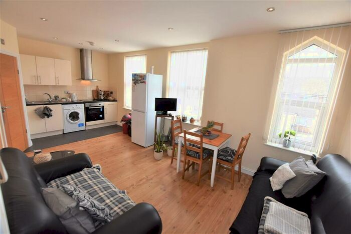1 Bedroom Apartment To Rent In Fosse Road North, Leicester, LE3