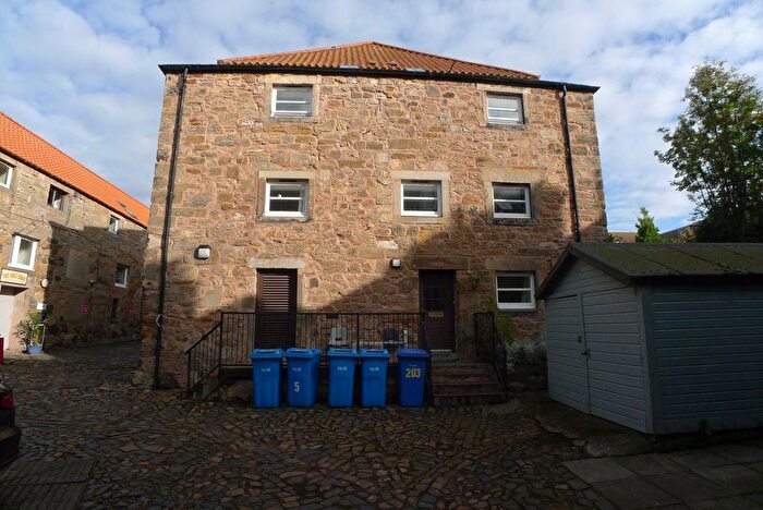 3 Bedroom Flat To Rent In Westport Mews, St Andrews, KY16
