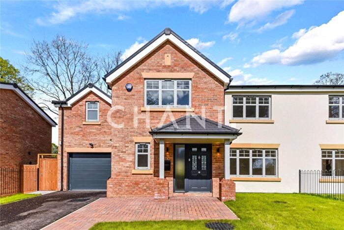 5 Bedroom Detached House To Rent In Dupre Crescent, Buckinghamshire, HP9