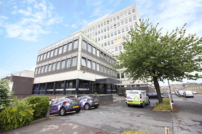 1 Bedroom Apartment For Sale In Colonnade House, Sunbridge Road, Bradford, West Yorkshire, BD1