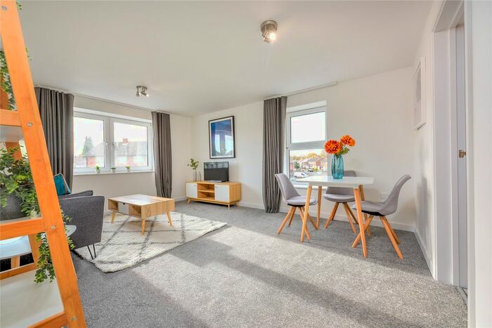 2 Bedroom Flat To Rent In Haybridge Road, Hadley, Telford, Shropshire, TF1